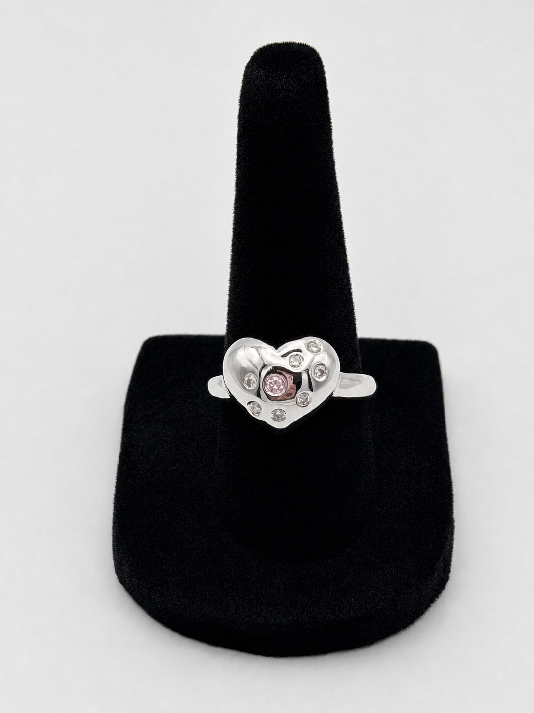 14k White Gold Bezel-Set Diamond Heart Ring — Size 7, reference J086, Pre-Owned — front view, for sale from a private Orange County watch dealer